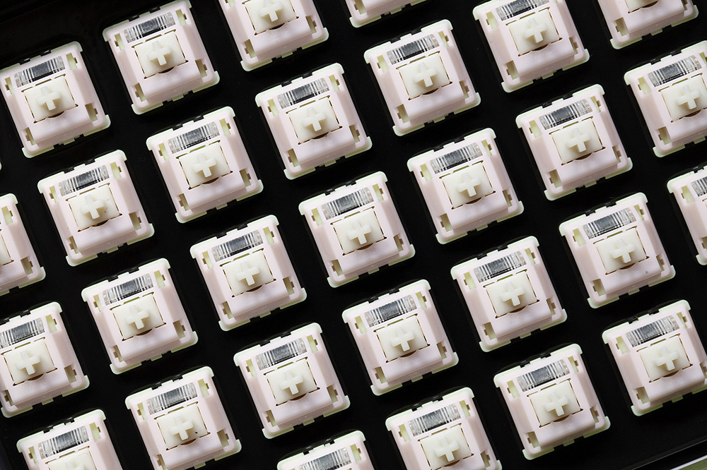 MMD Vivian Switch V2 RGB SMD L - Gaming Keyboard Mini recensie en prijs